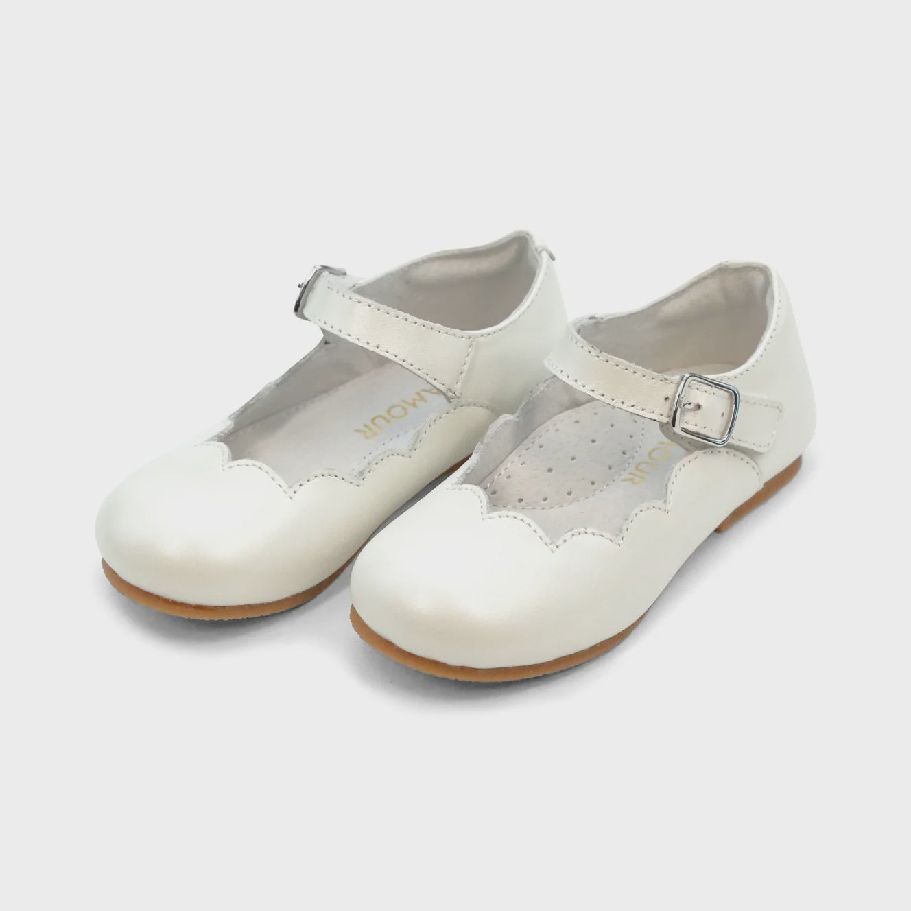 Sonia Scalloped Flat | White | Size 3